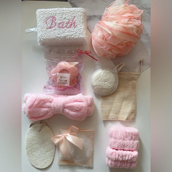 🛁🫧🎀 Blush Self-Care Bath Ritual Set - Picture 3 of 17
